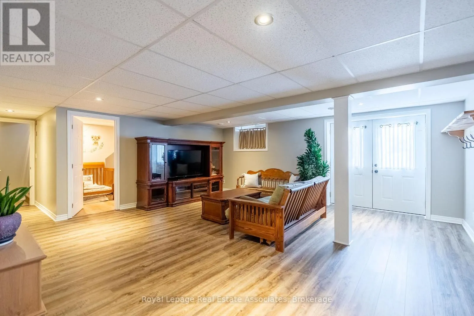 196 CIRCLE ROAD