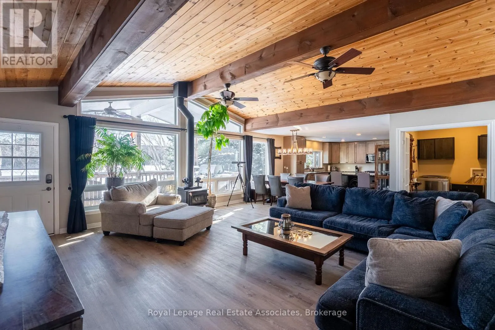 196 CIRCLE ROAD
