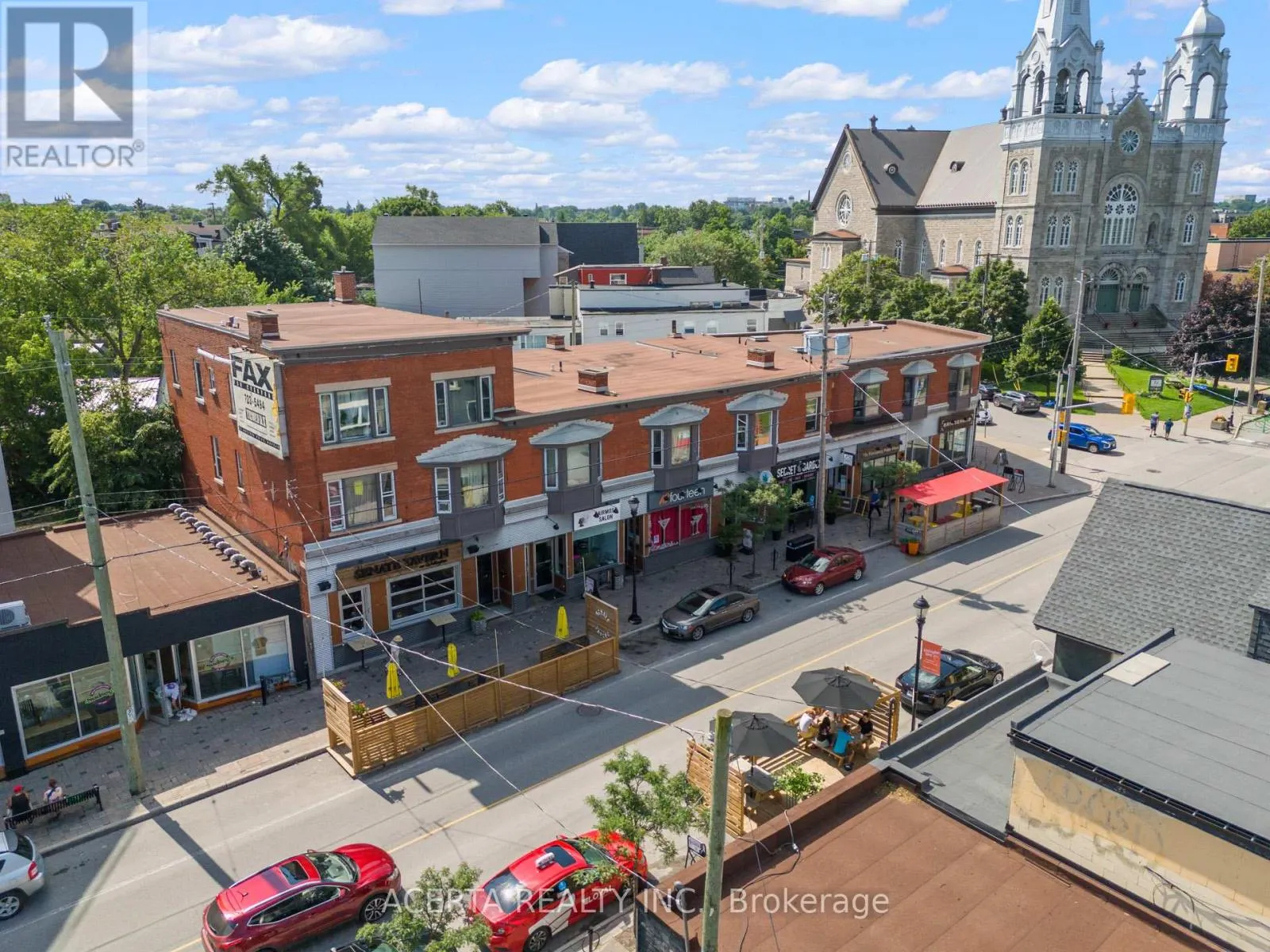 1008 WELLINGTON STREET W