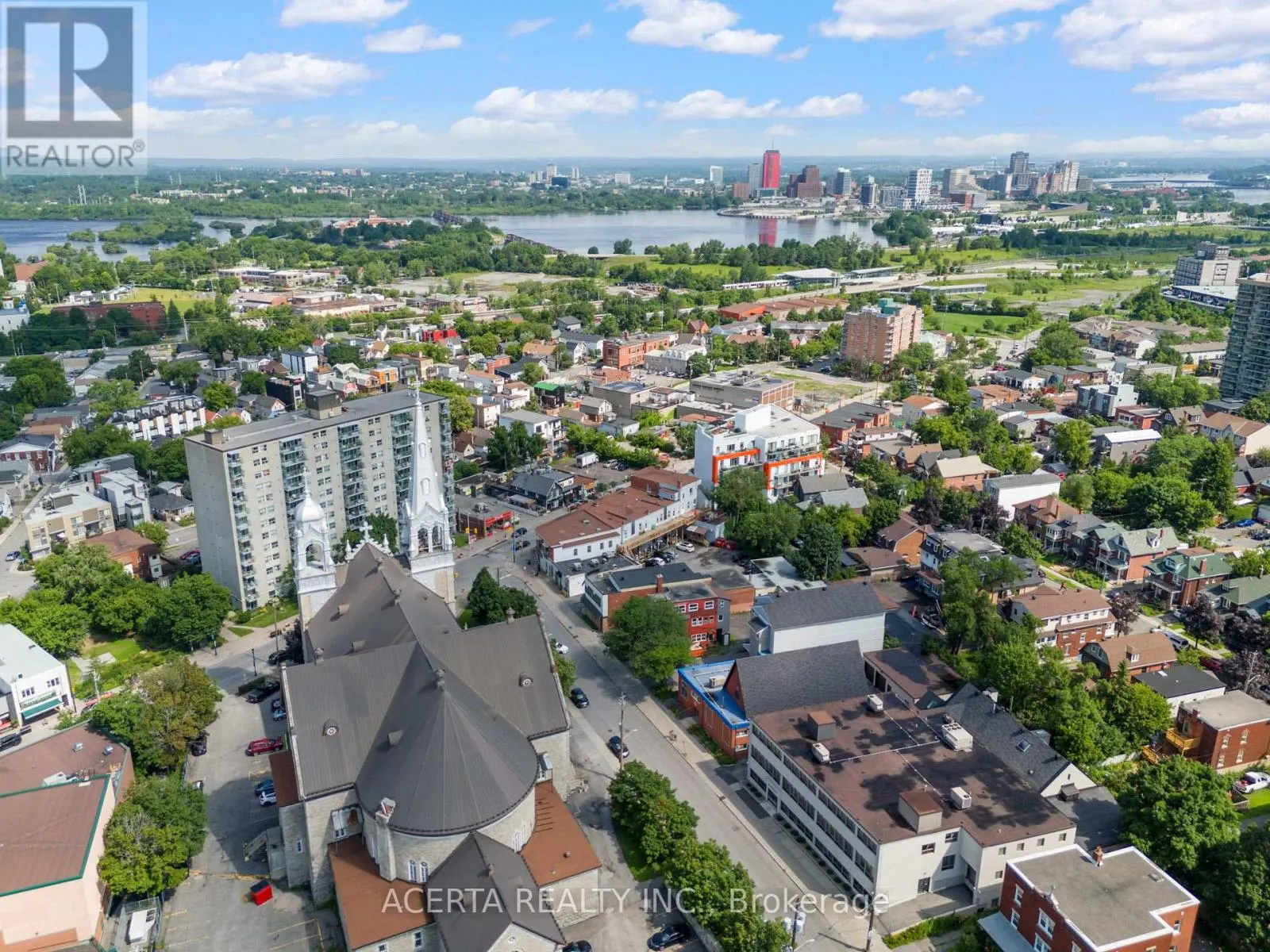 1008 WELLINGTON STREET W