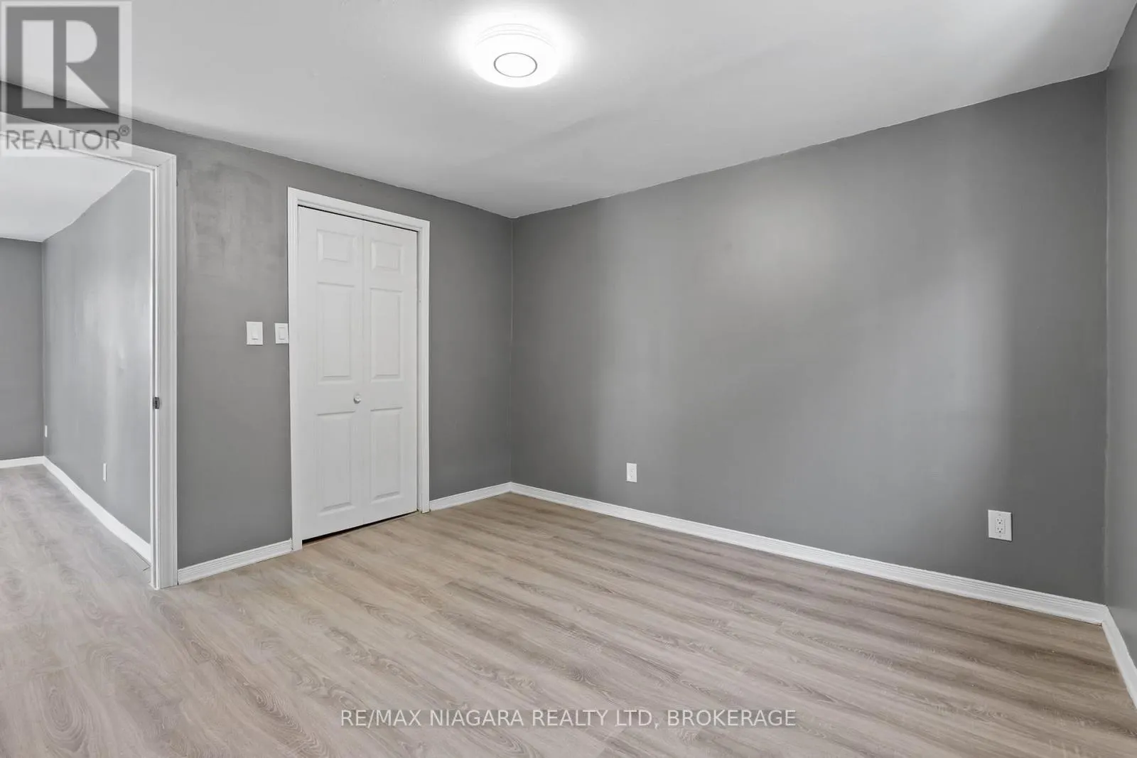 1 - 115 KINNEAR STREET #1