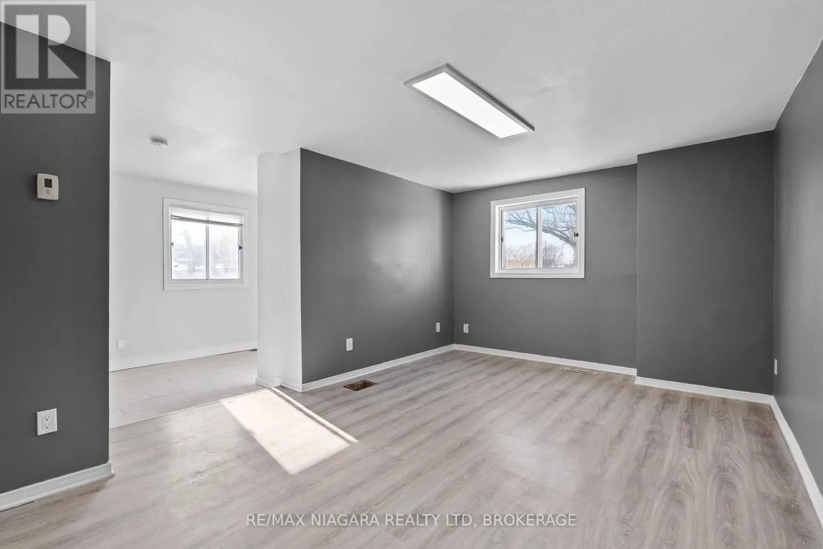 1 - 115 KINNEAR STREET #1