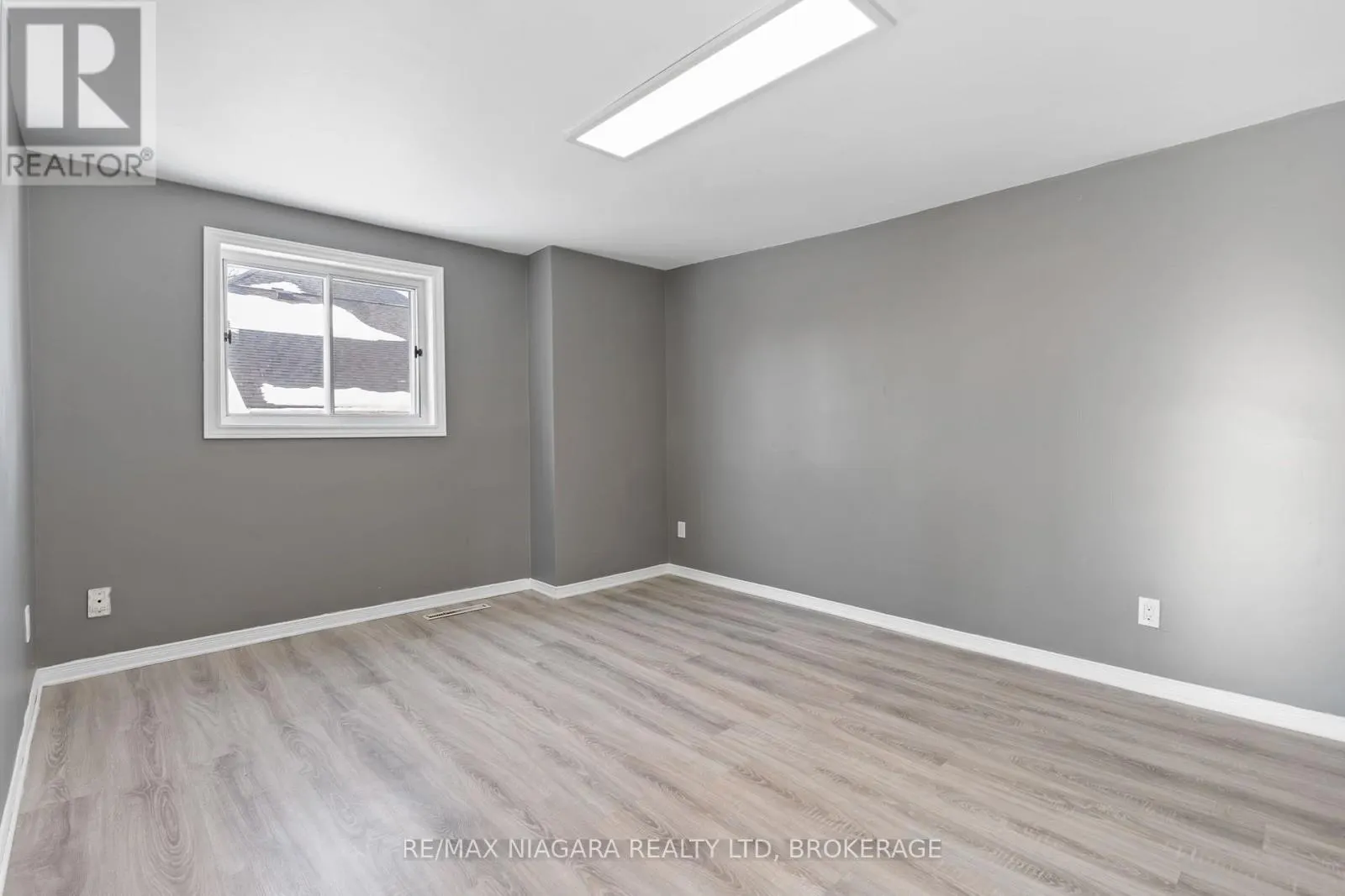 1 - 115 KINNEAR STREET #1
