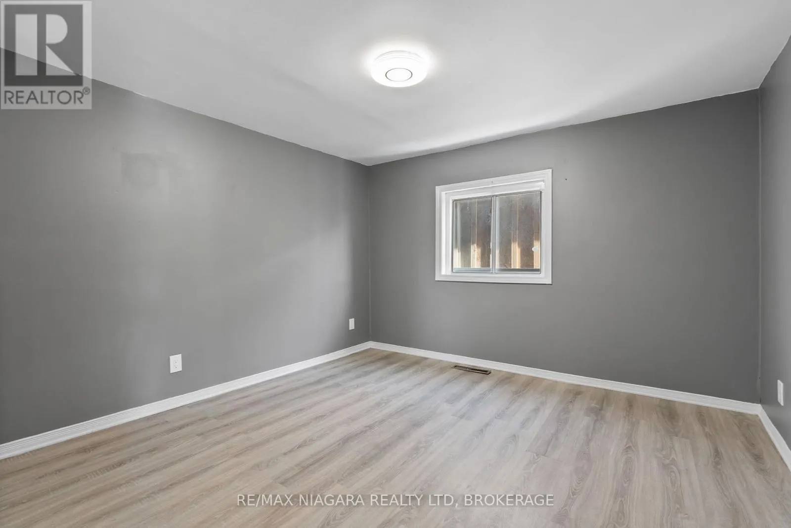 1 - 115 KINNEAR STREET #1