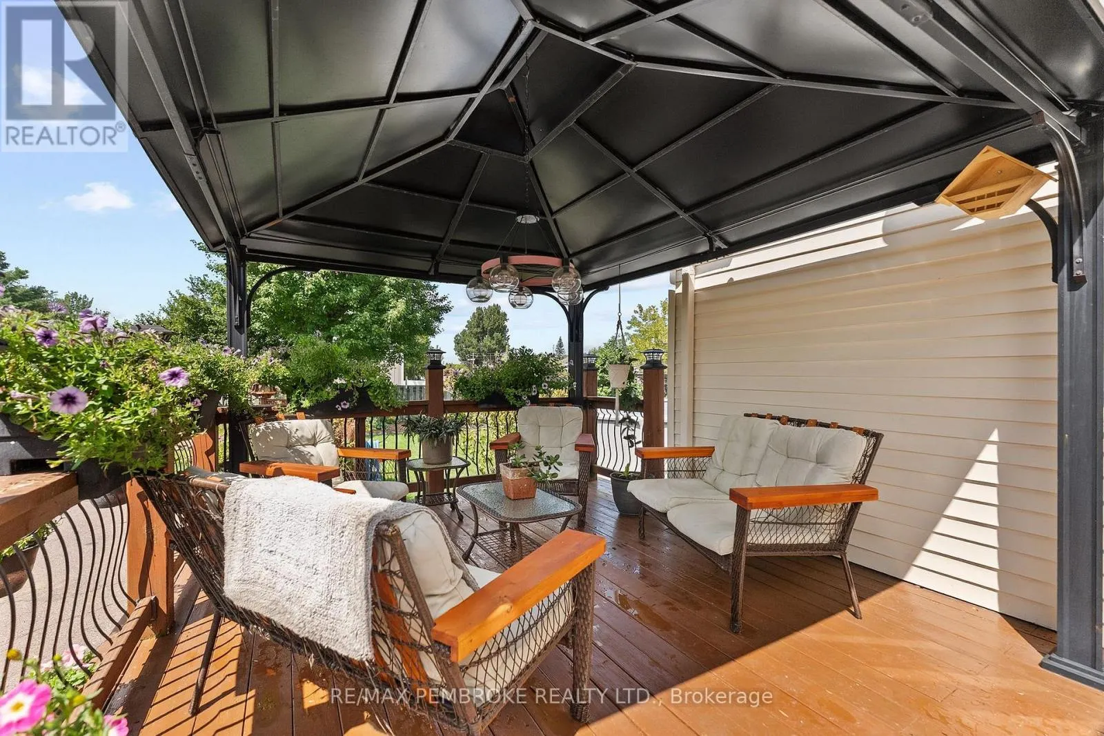 1315 BLAKELY CRESCENT W