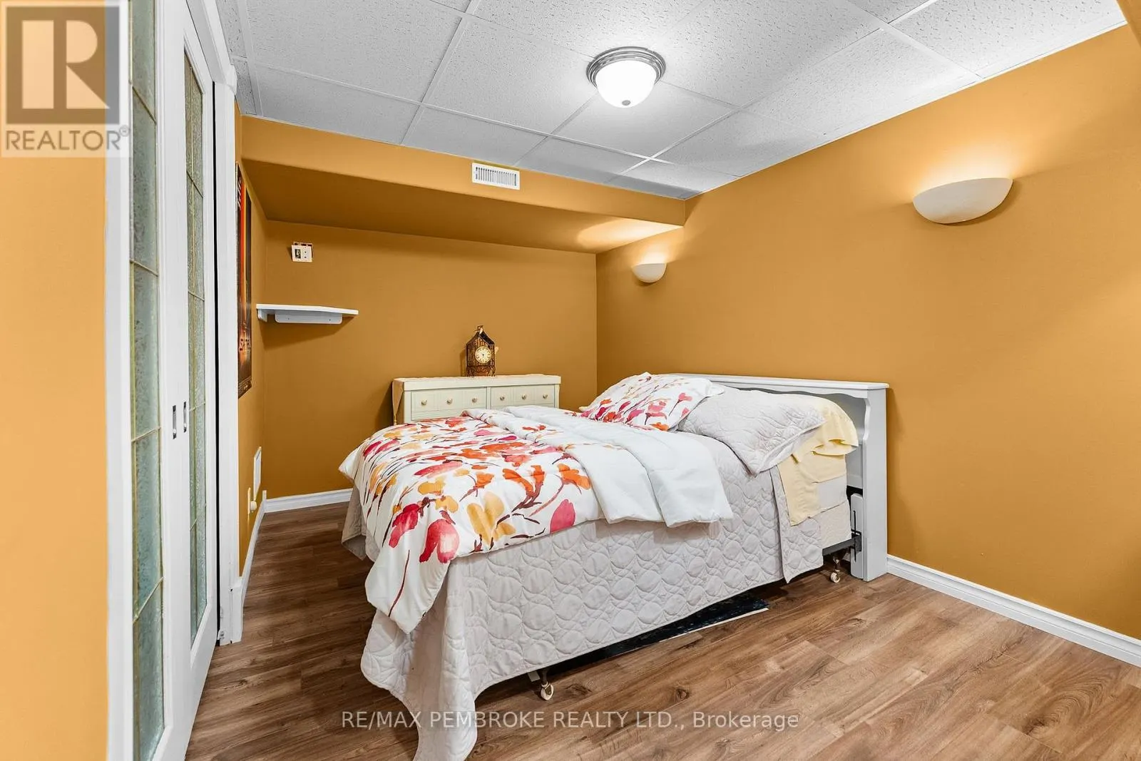 1315 BLAKELY CRESCENT W
