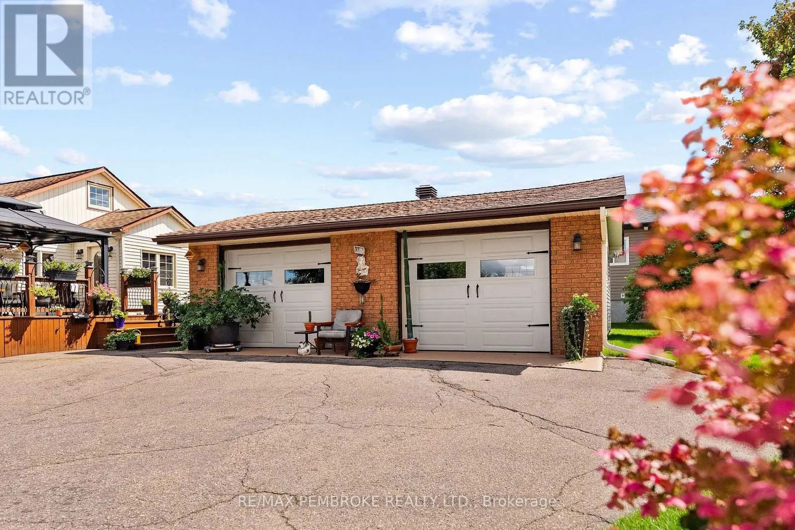 1315 BLAKELY CRESCENT W