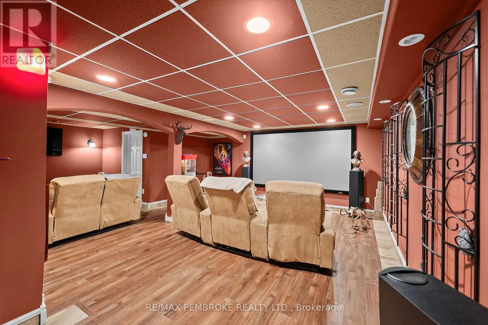 1315 BLAKELY CRESCENT W