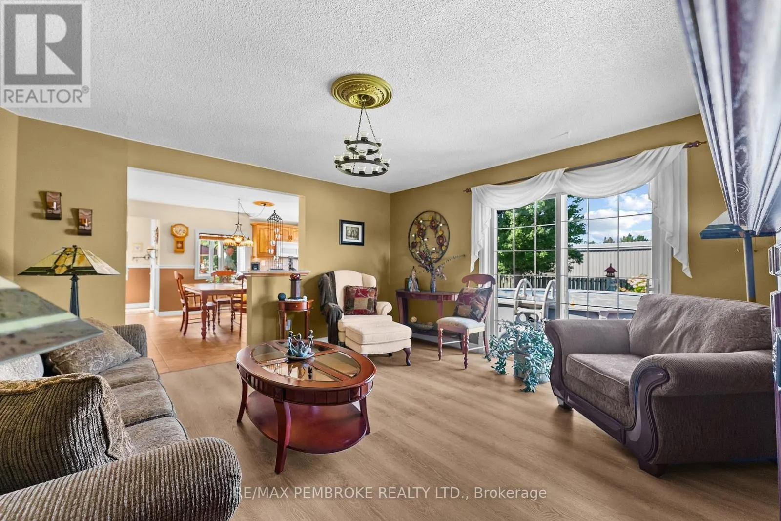 1315 BLAKELY CRESCENT W