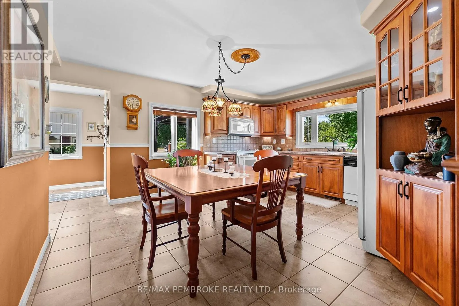 1315 BLAKELY CRESCENT W