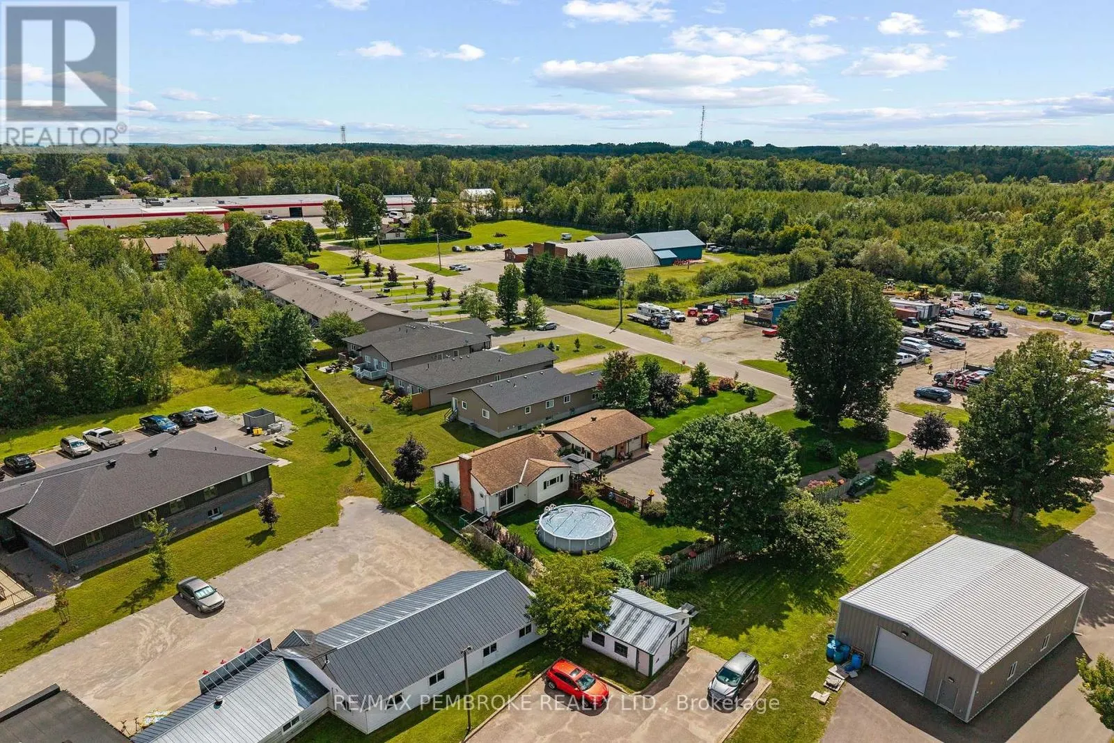 1315 BLAKELY CRESCENT W
