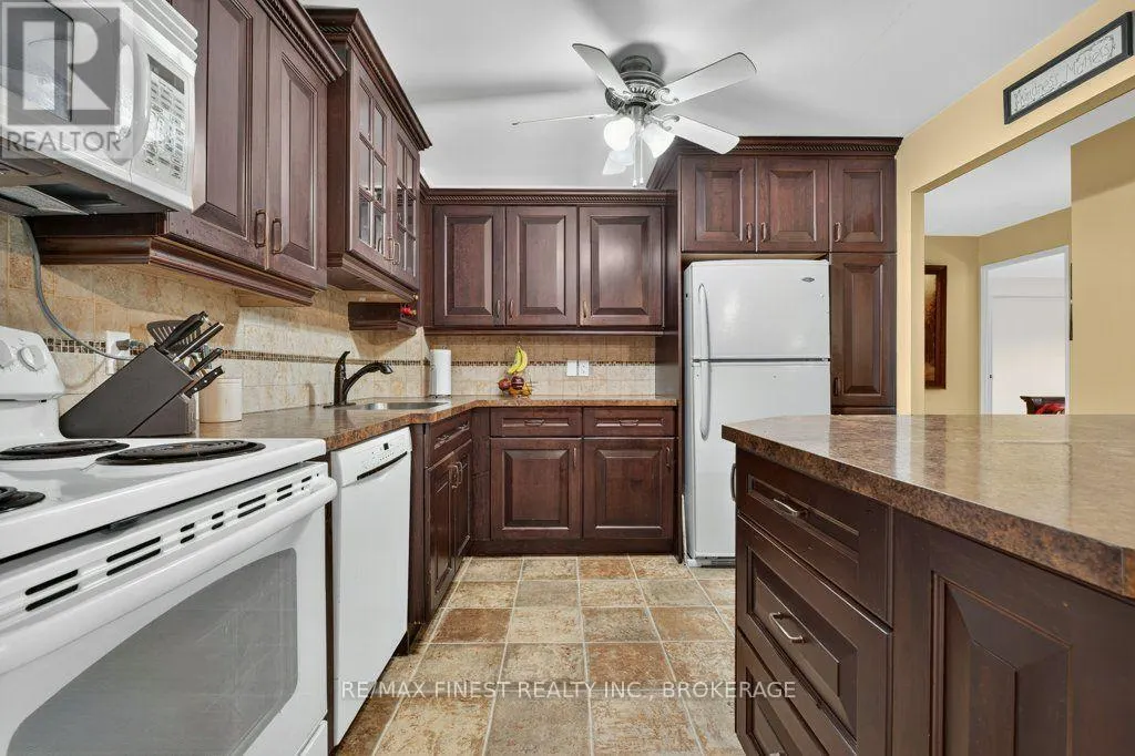 307 - 120 BARRETT COURT #307