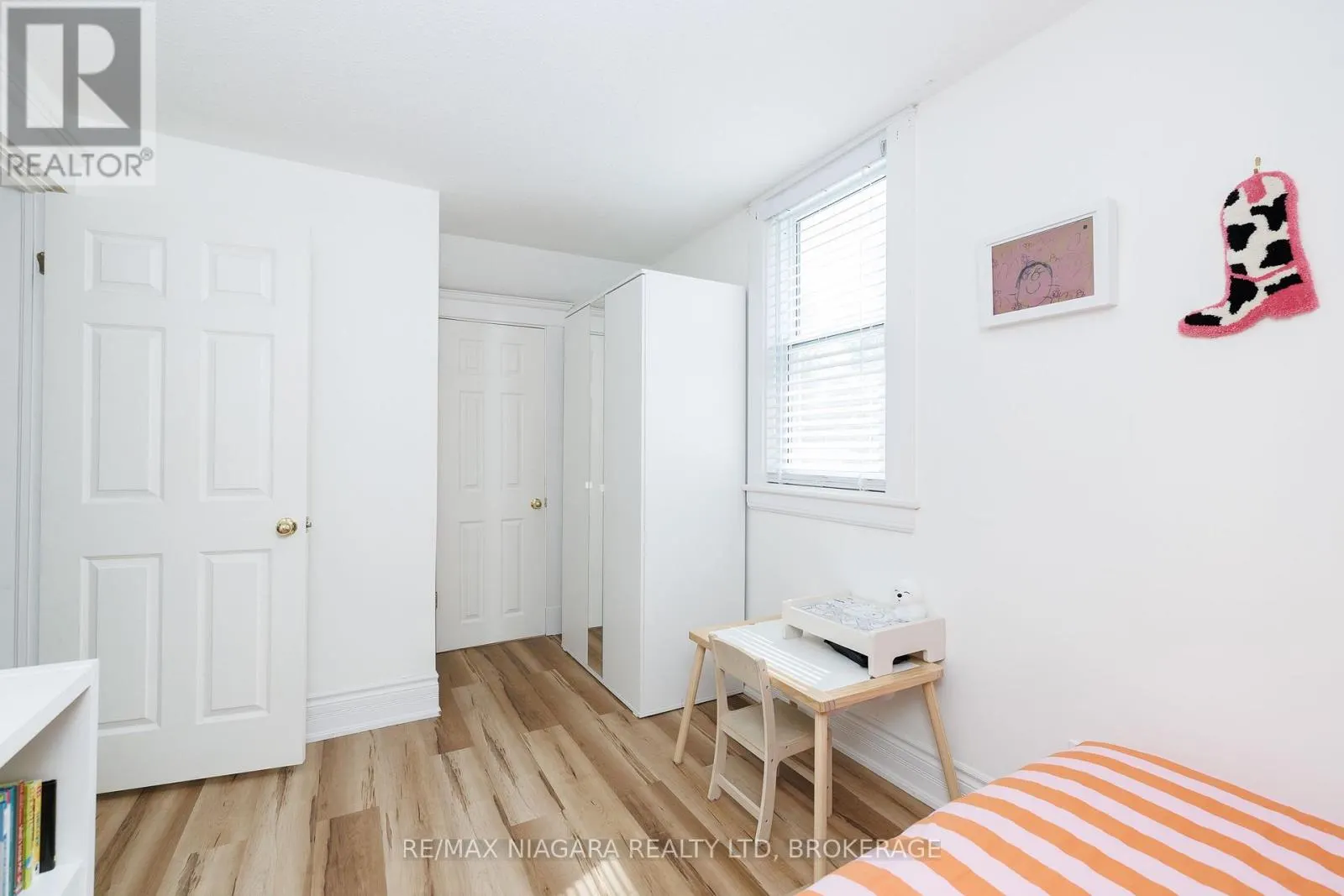 164 KENT STREET