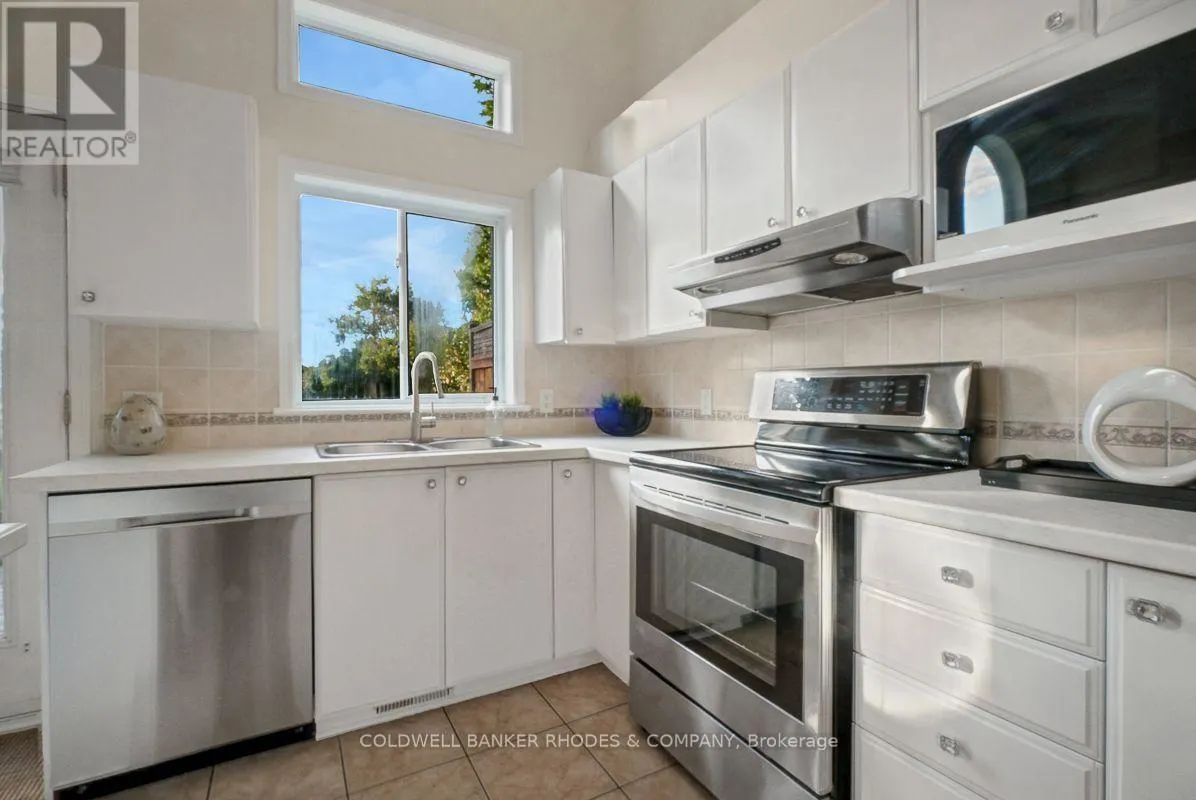 157 GLADEVIEW PRIVATE