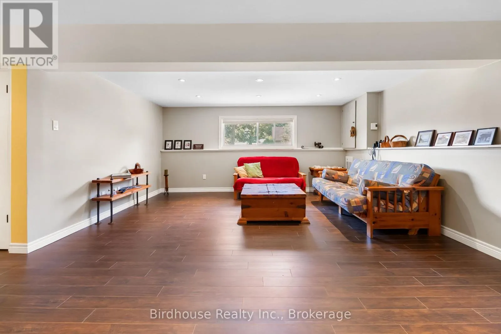 46 RIVERSIDE DRIVE