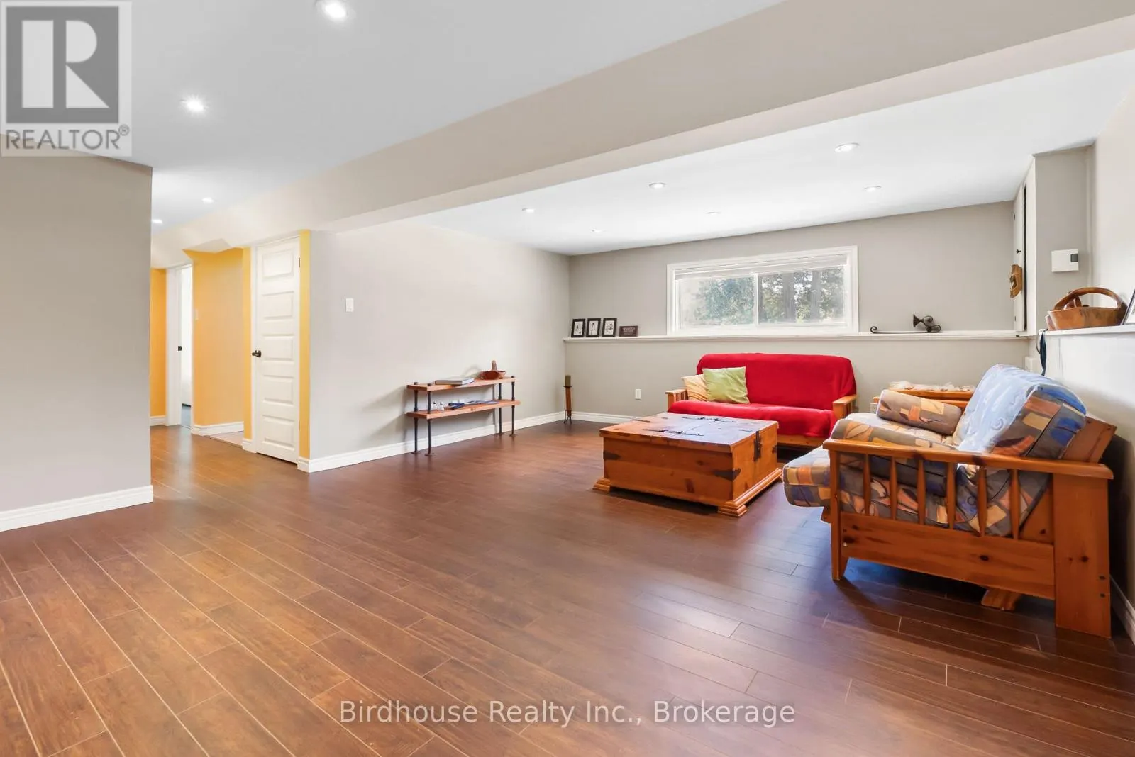 46 RIVERSIDE DRIVE
