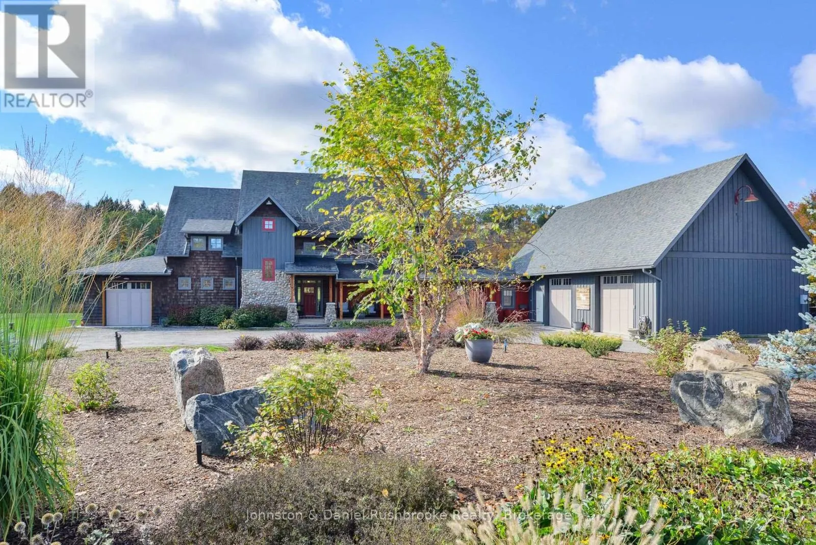 1422 MUSKOKA RD 118 ROAD W
