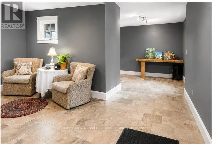 1422 MUSKOKA RD 118 ROAD W