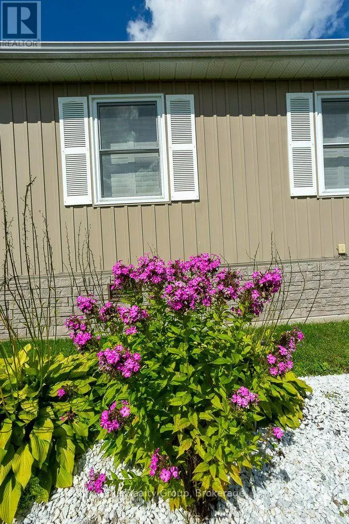 23 - 152 CONCESSION ROAD 11 WEST #23