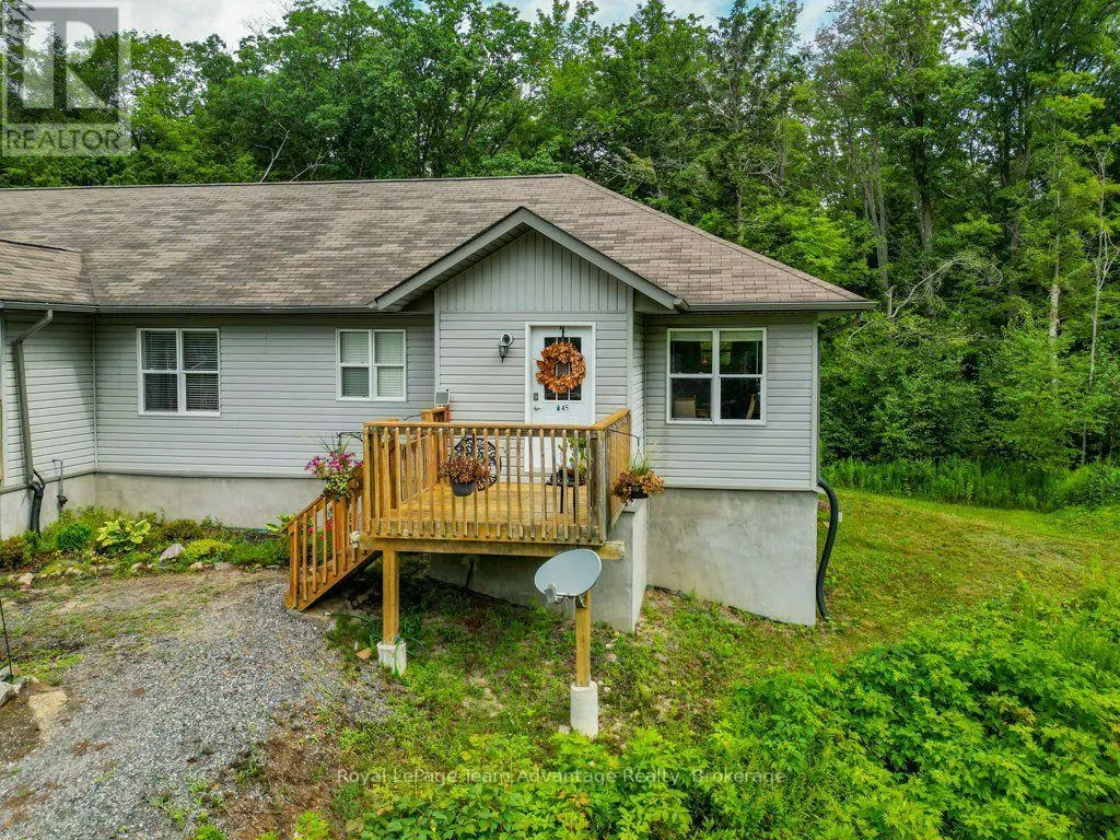 5 - 45 SEGUIN PLACE #5