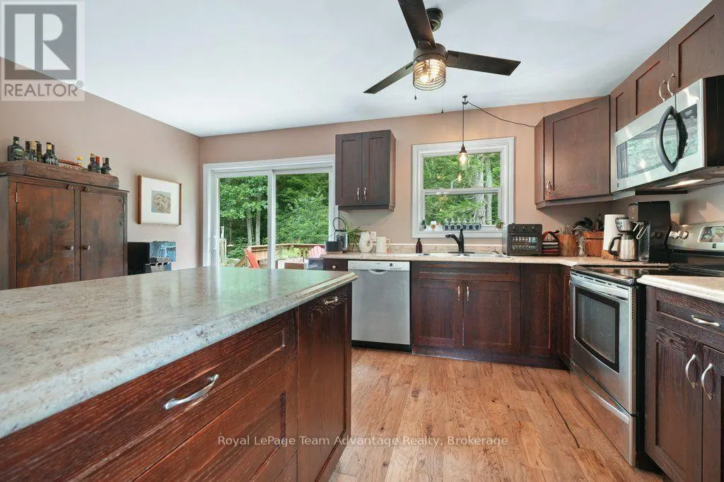 5 - 45 SEGUIN PLACE #5