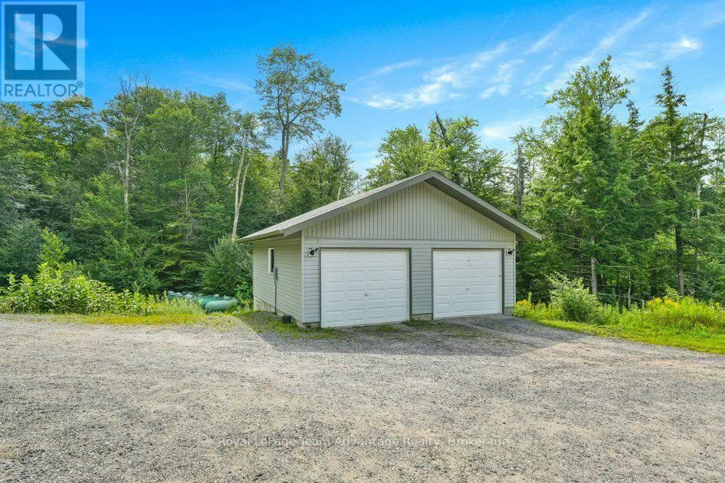 5 - 45 SEGUIN PLACE #5