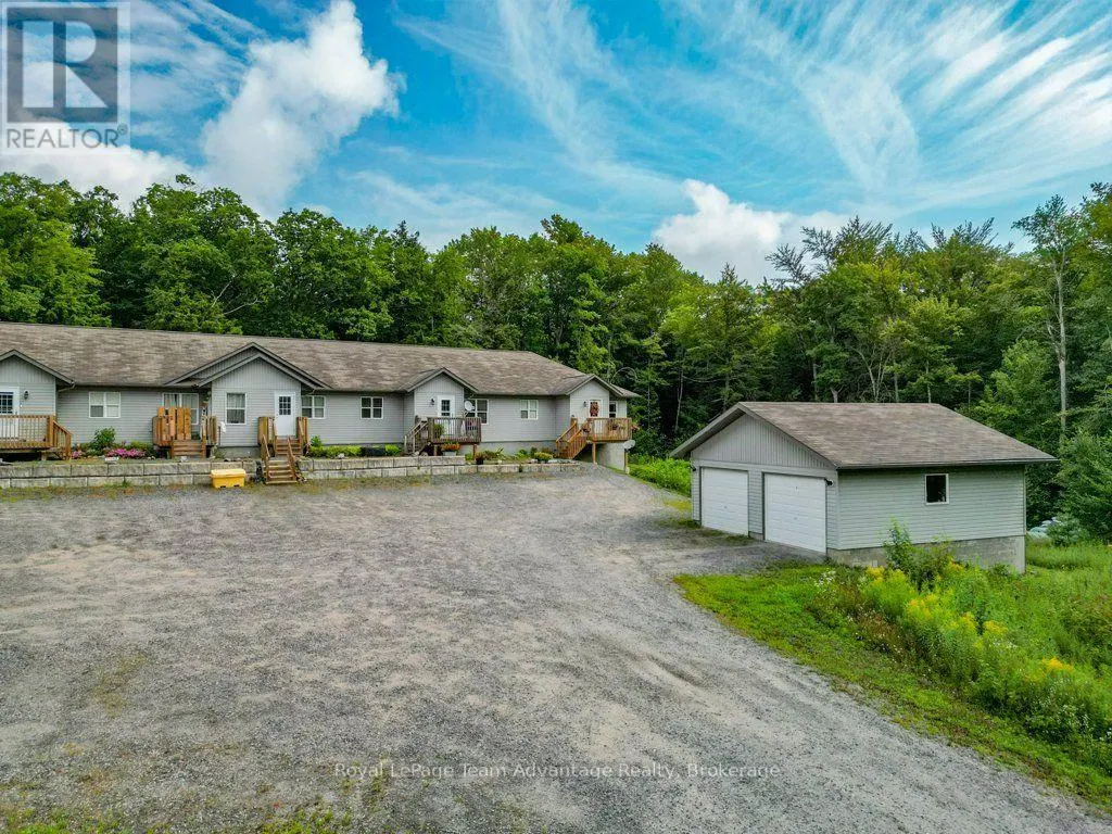 5 - 45 SEGUIN PLACE #5