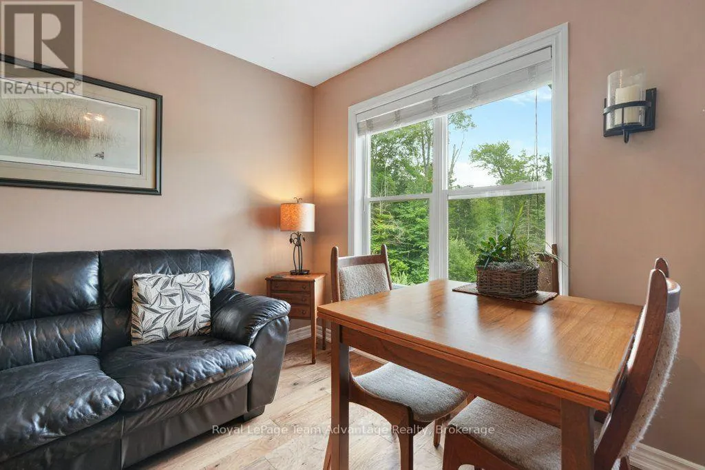 5 - 45 SEGUIN PLACE #5