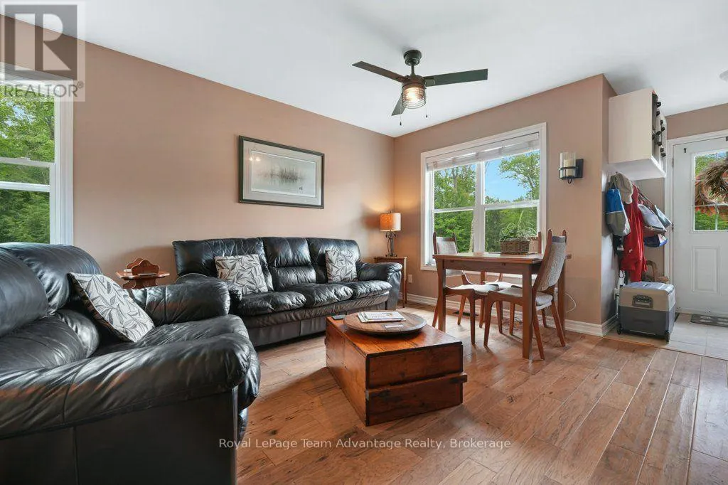 5 - 45 SEGUIN PLACE #5