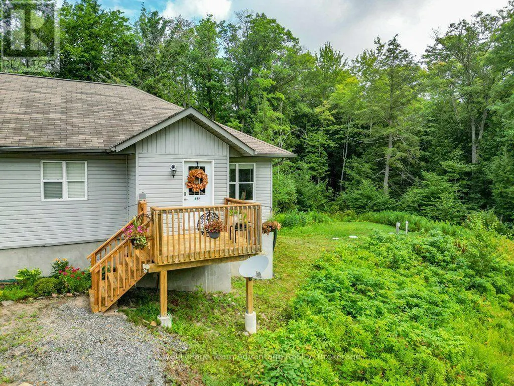 5 - 45 SEGUIN PLACE #5