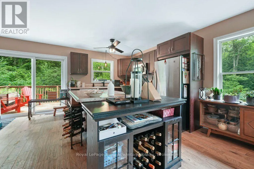 5 - 45 SEGUIN PLACE #5