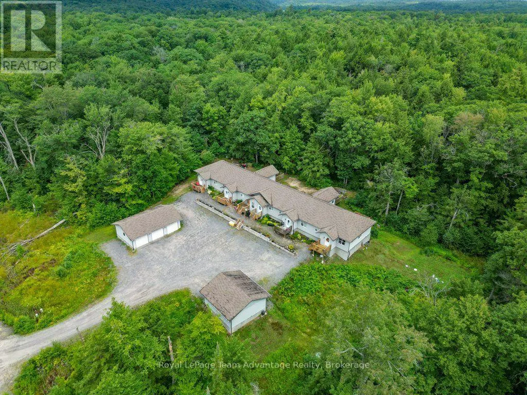 5 - 45 SEGUIN PLACE #5