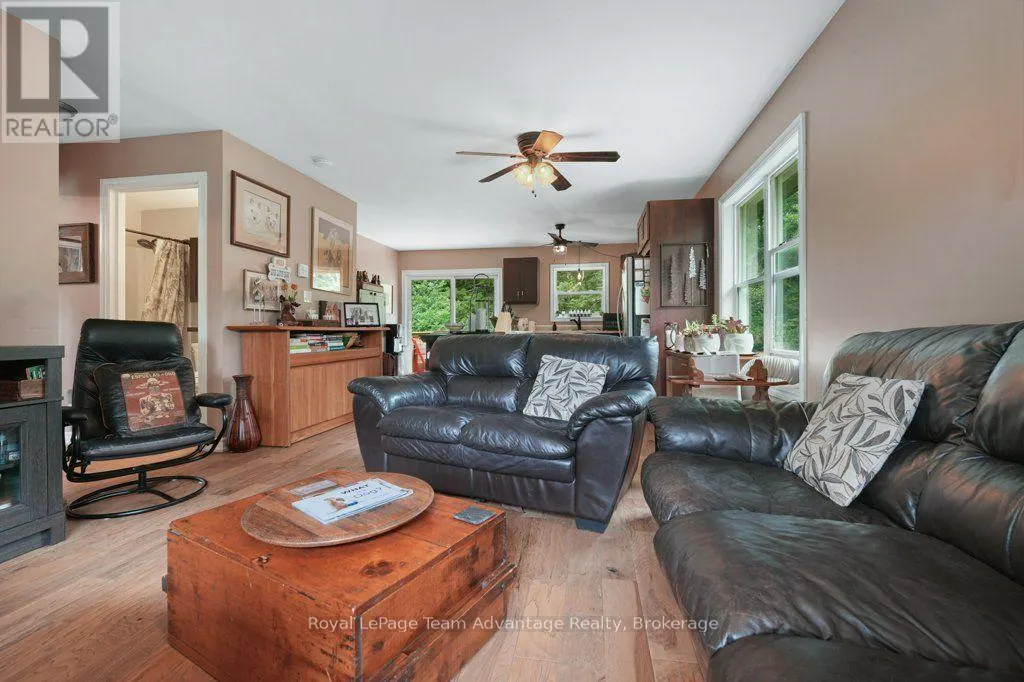 5 - 45 SEGUIN PLACE #5
