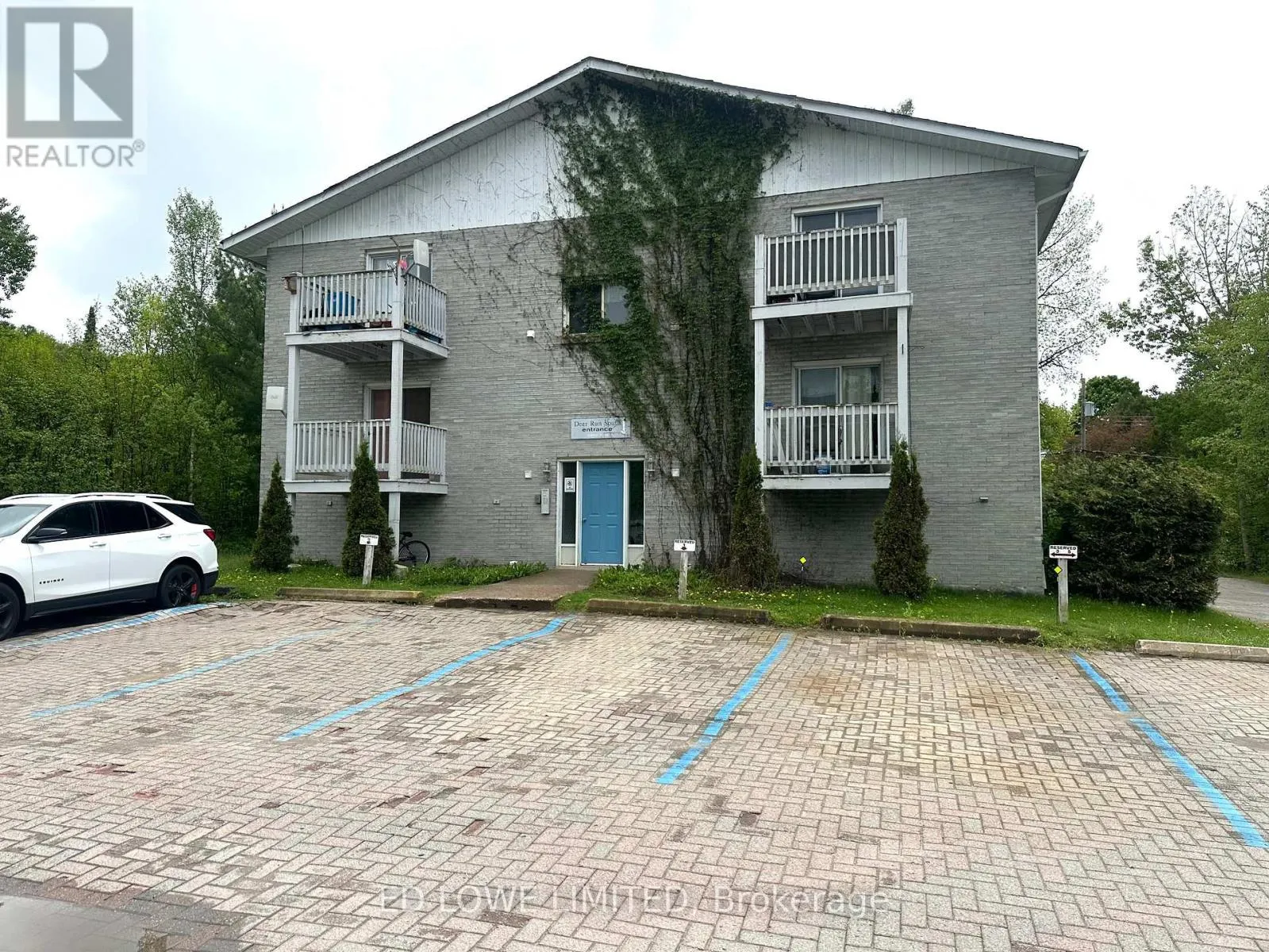 25 KITCHEN ROAD S