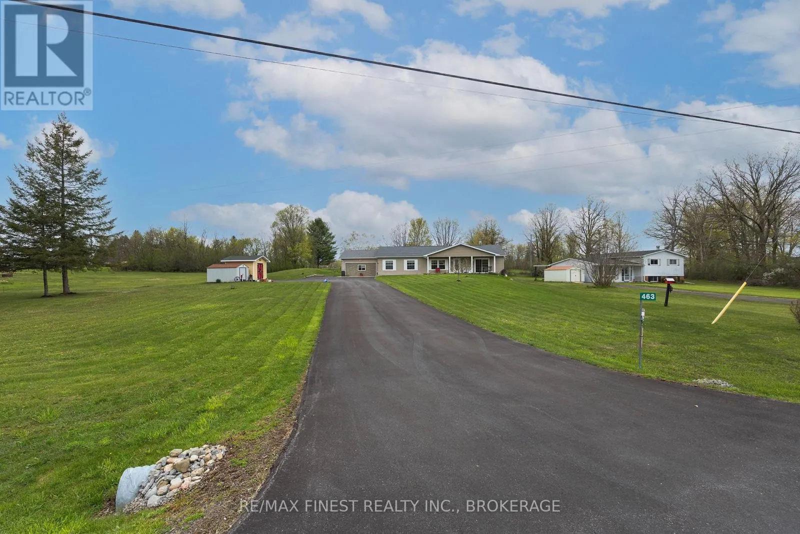 463 DRIVE IN ROAD