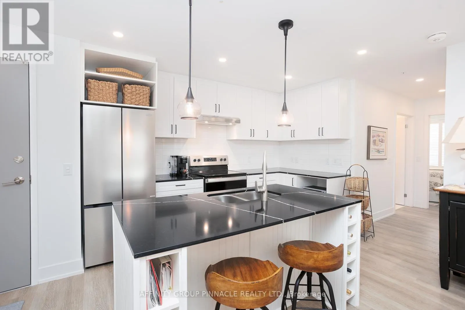 302 - 19 A WEST STREET N #302