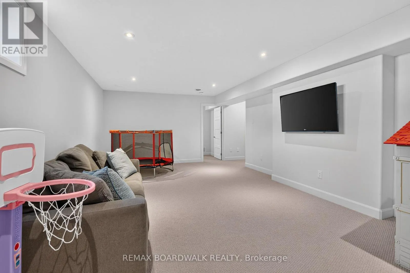 340 MOONLIGHT DRIVE