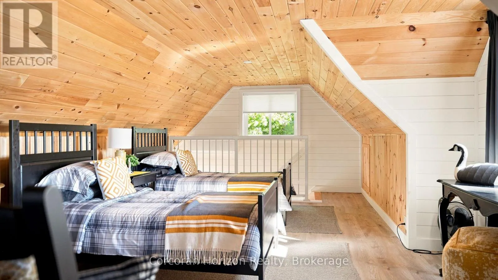 4476 ISLAND 1040/LITTLE BEAUSOLEIL ISLAND