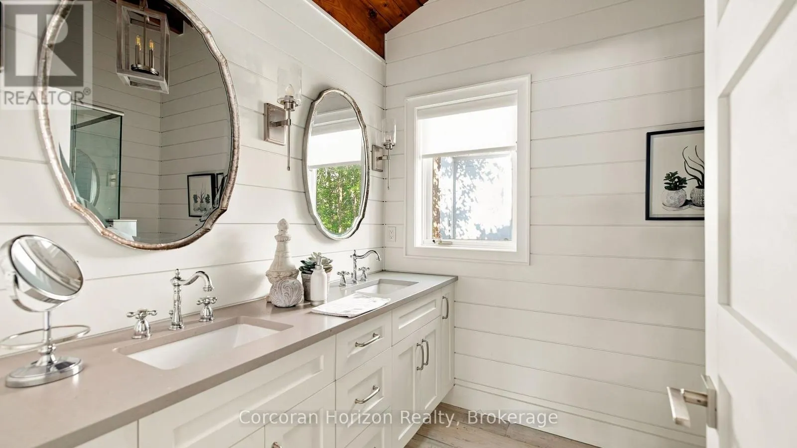 4476 ISLAND 1040/LITTLE BEAUSOLEIL ISLAND