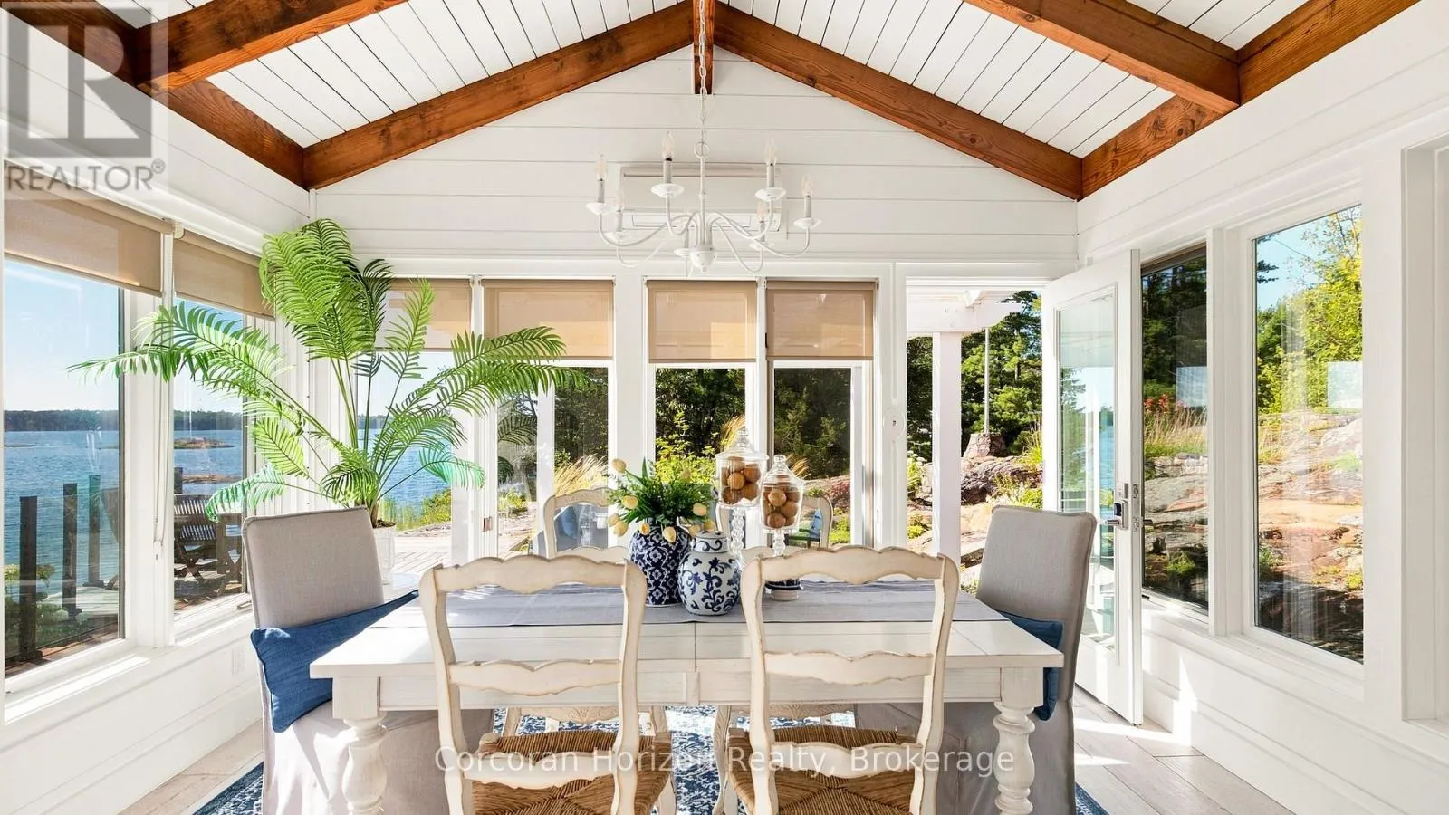 4476 ISLAND 1040/LITTLE BEAUSOLEIL ISLAND
