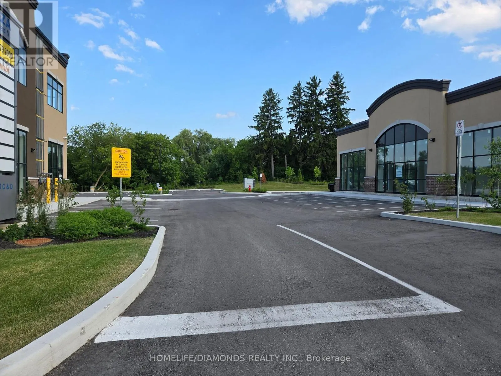 C5 (MAIN) - 873 FAIRWAY ROAD N