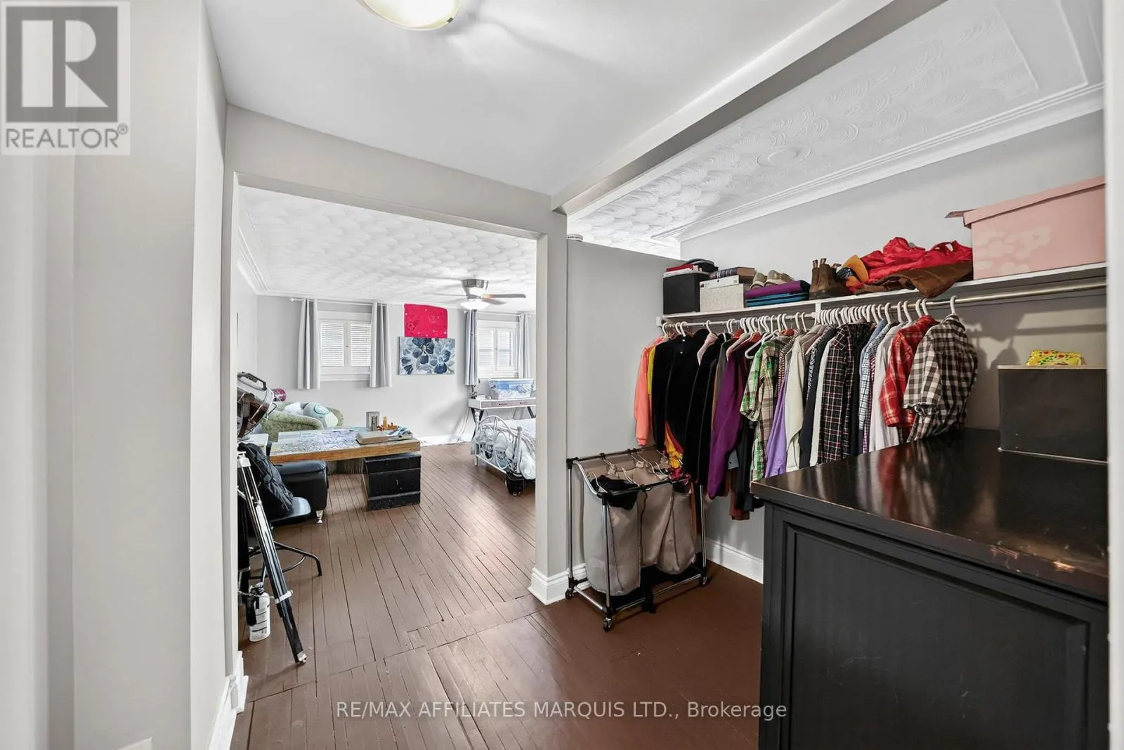 220 SECOND STREET W