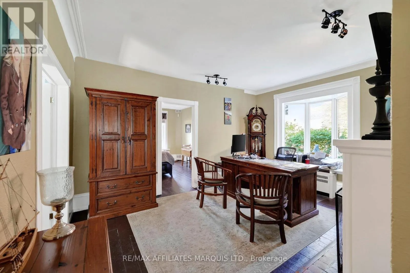 220 SECOND STREET W