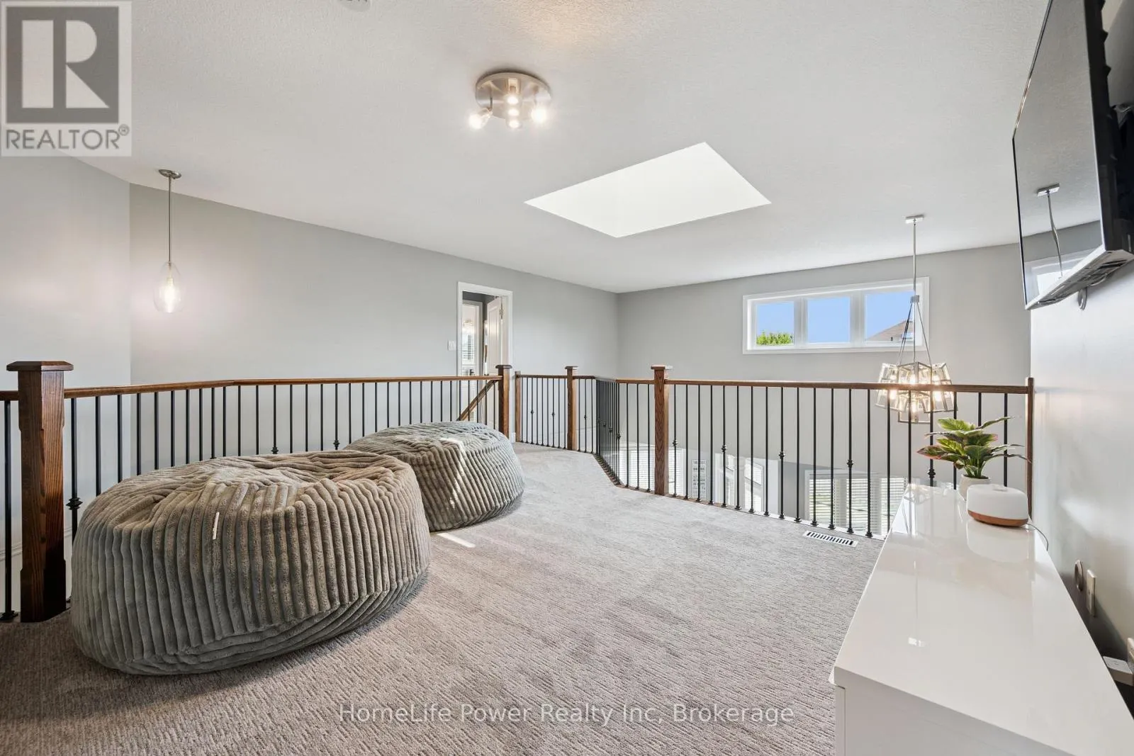 183 TOWNSEND DRIVE