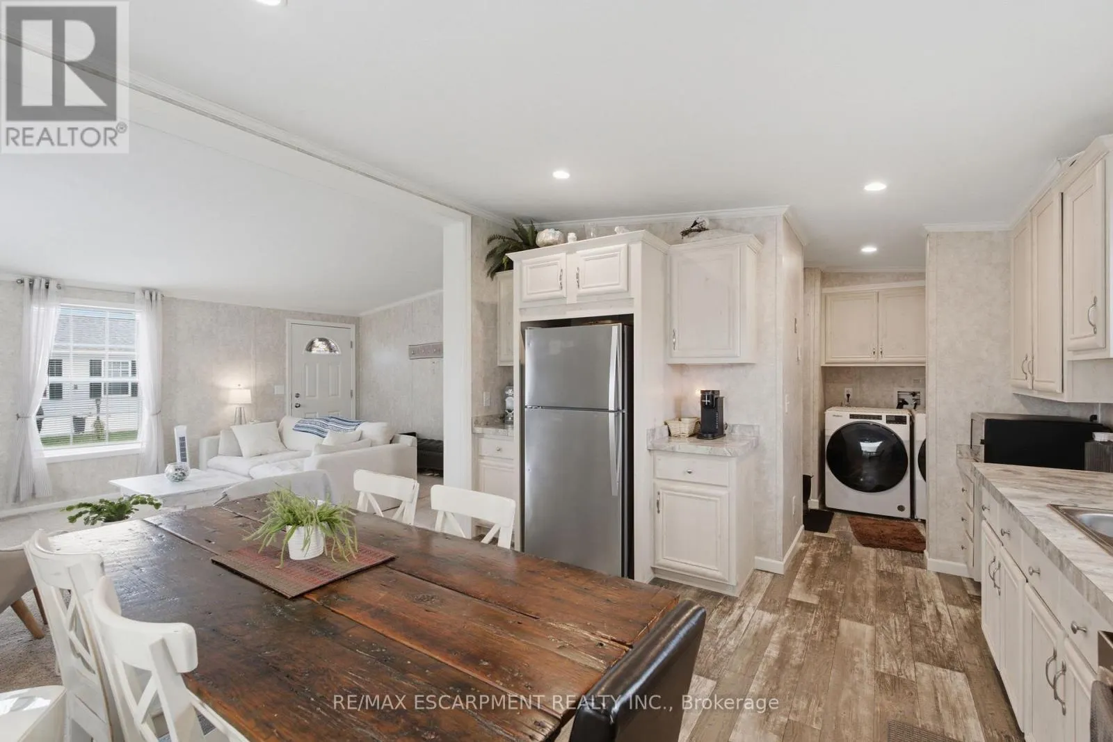 10 MARSH COVE