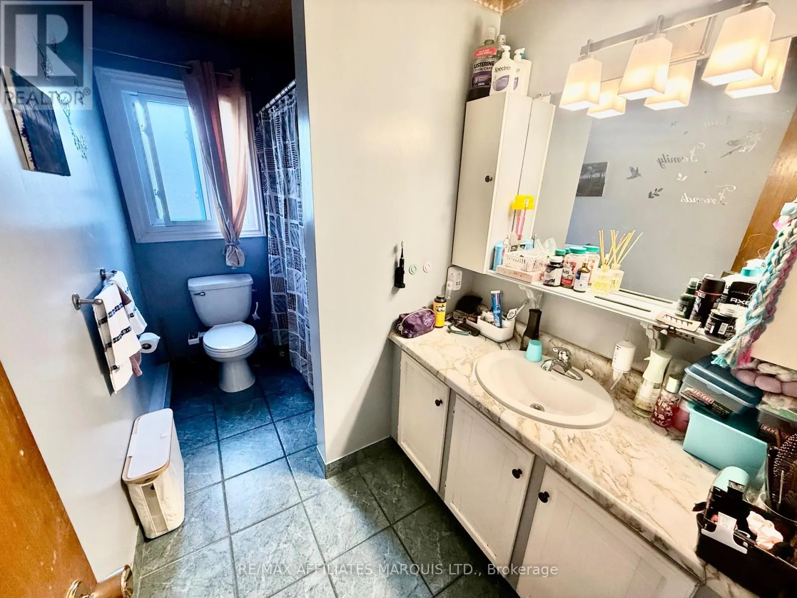 574 LYNWOOD DRIVE