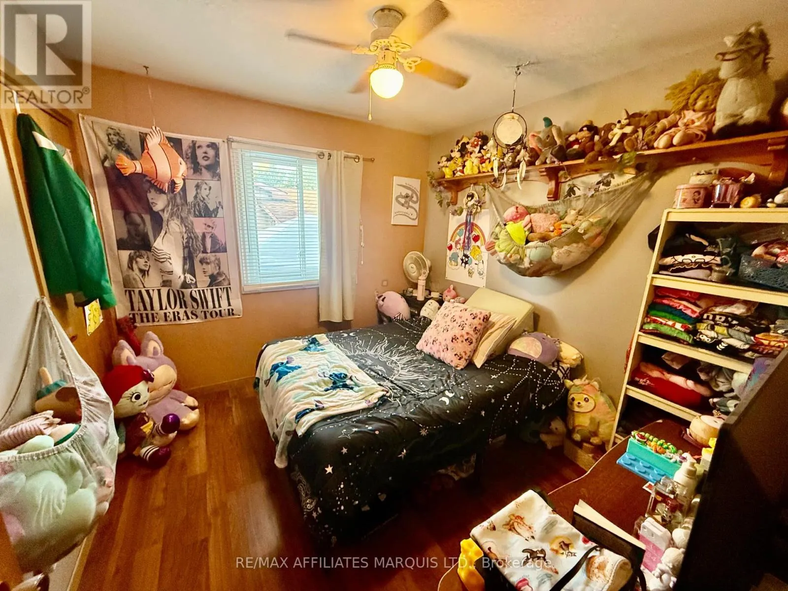 574 LYNWOOD DRIVE