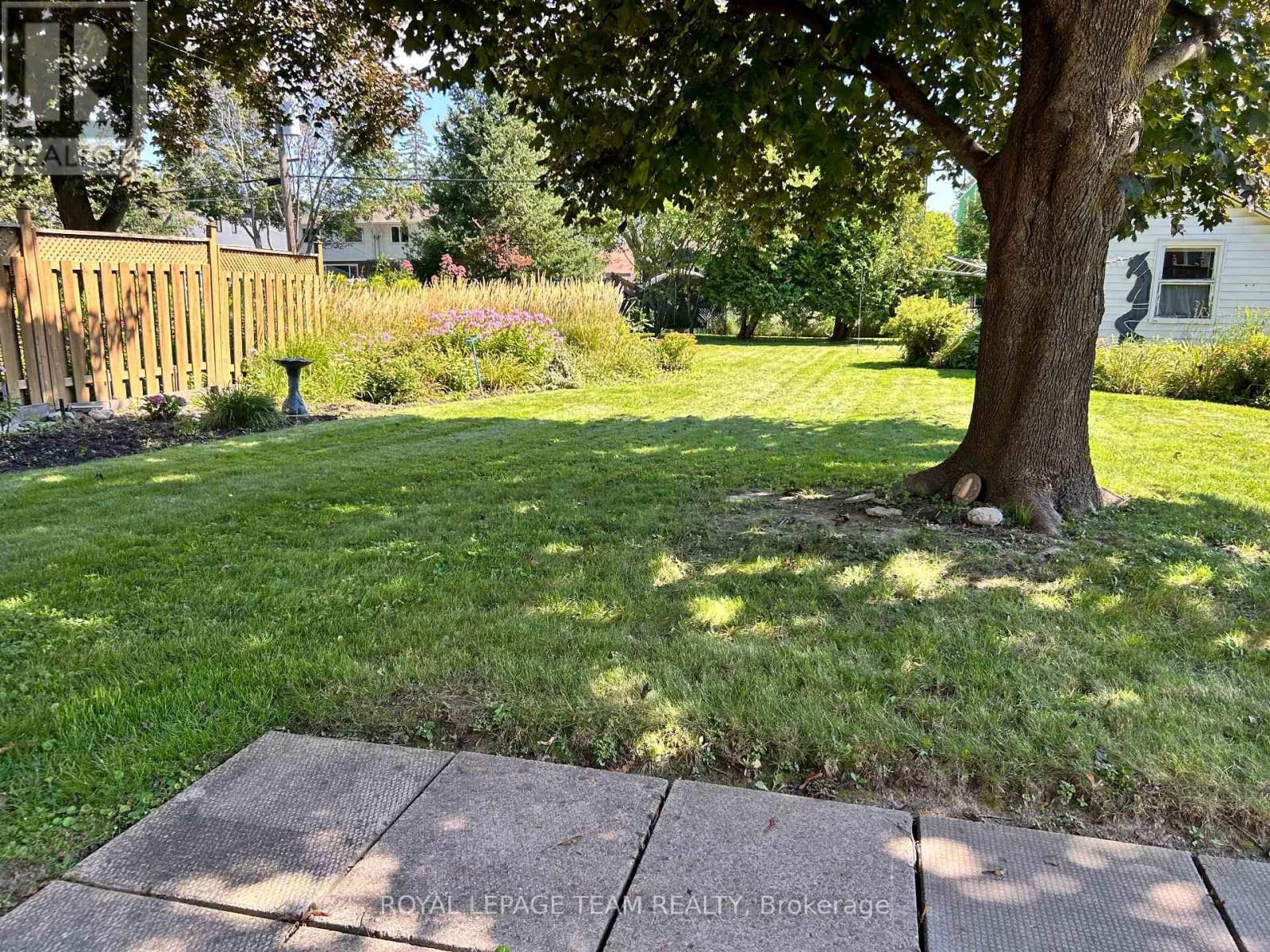 957 WINNINGTON AVENUE
