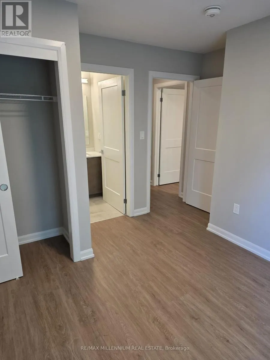 320 - 708 WOOLWICH STREET
