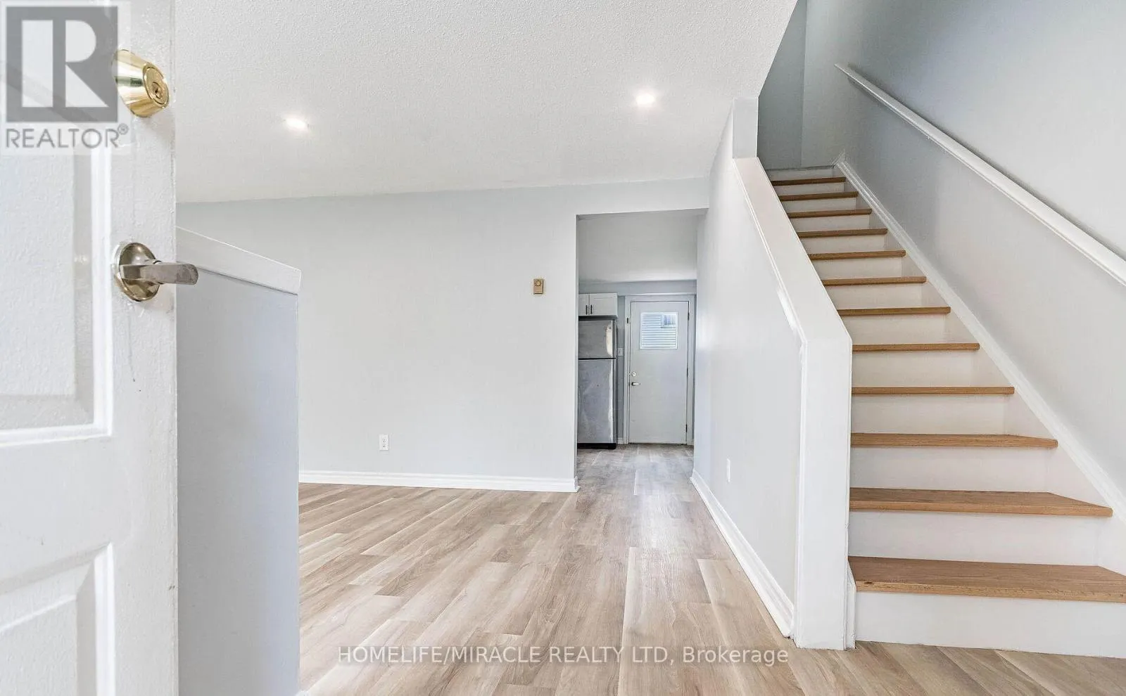 8 - 20 MAYFIELD AVENUE